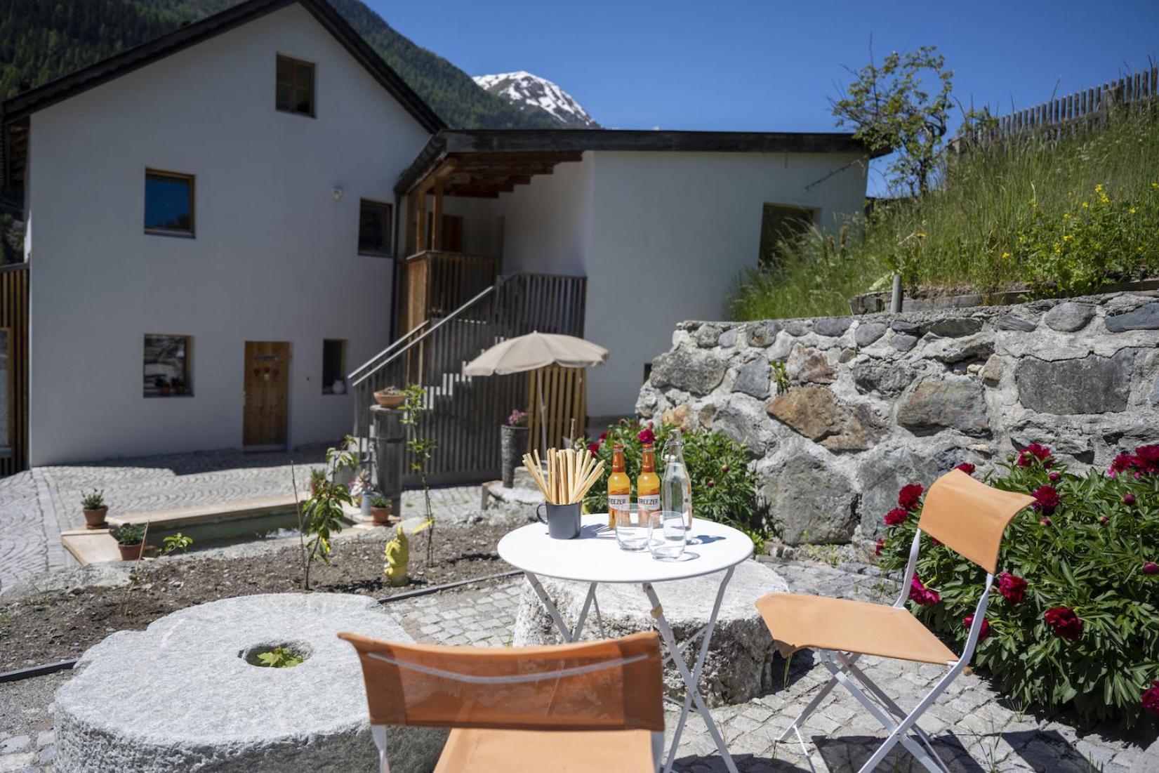 Chasa Muglin Ardez Apartment Exterior photo